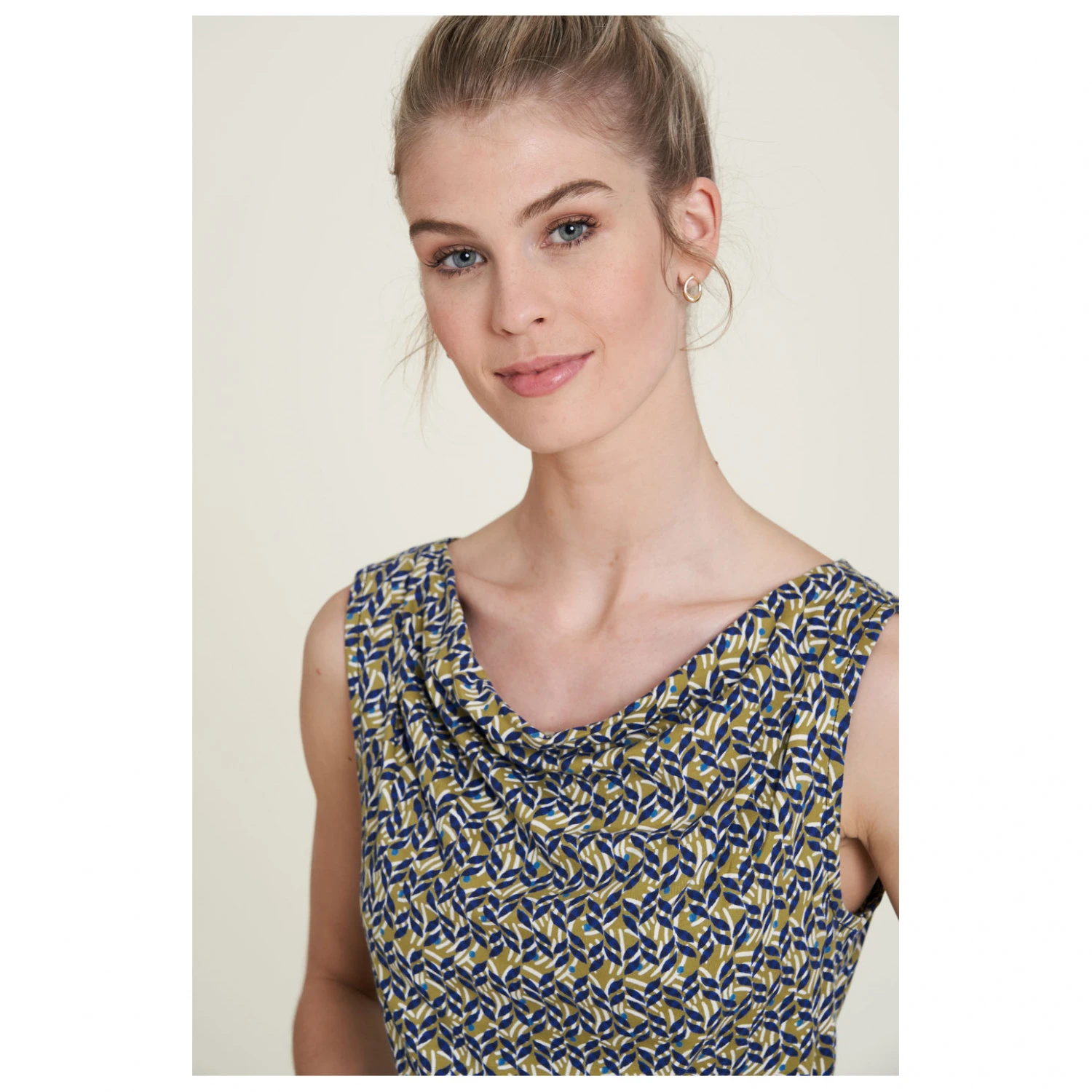 Women's Gathered Neck Jersey-Top 8 Women's Gathered Neck Jersey-Top – Image 6